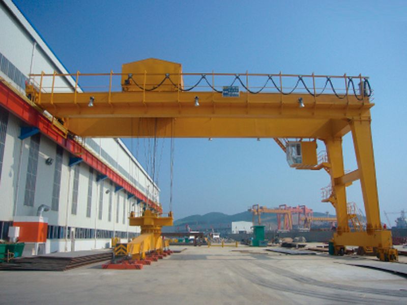 電動葫蘆雙主梁半門式起重機(jī)